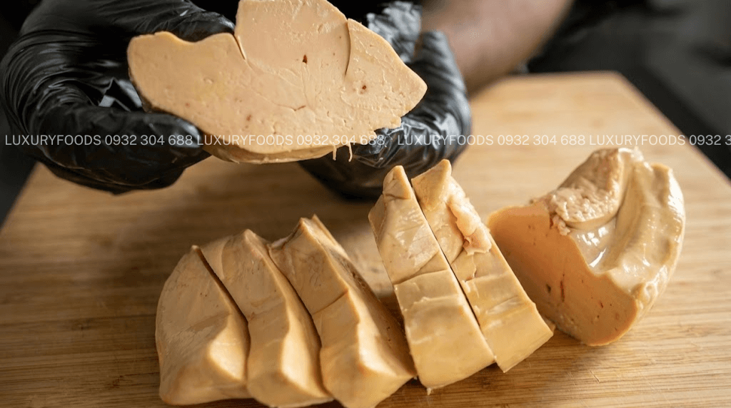 Kết cấu mềm mịn, bề mặt láng bóng